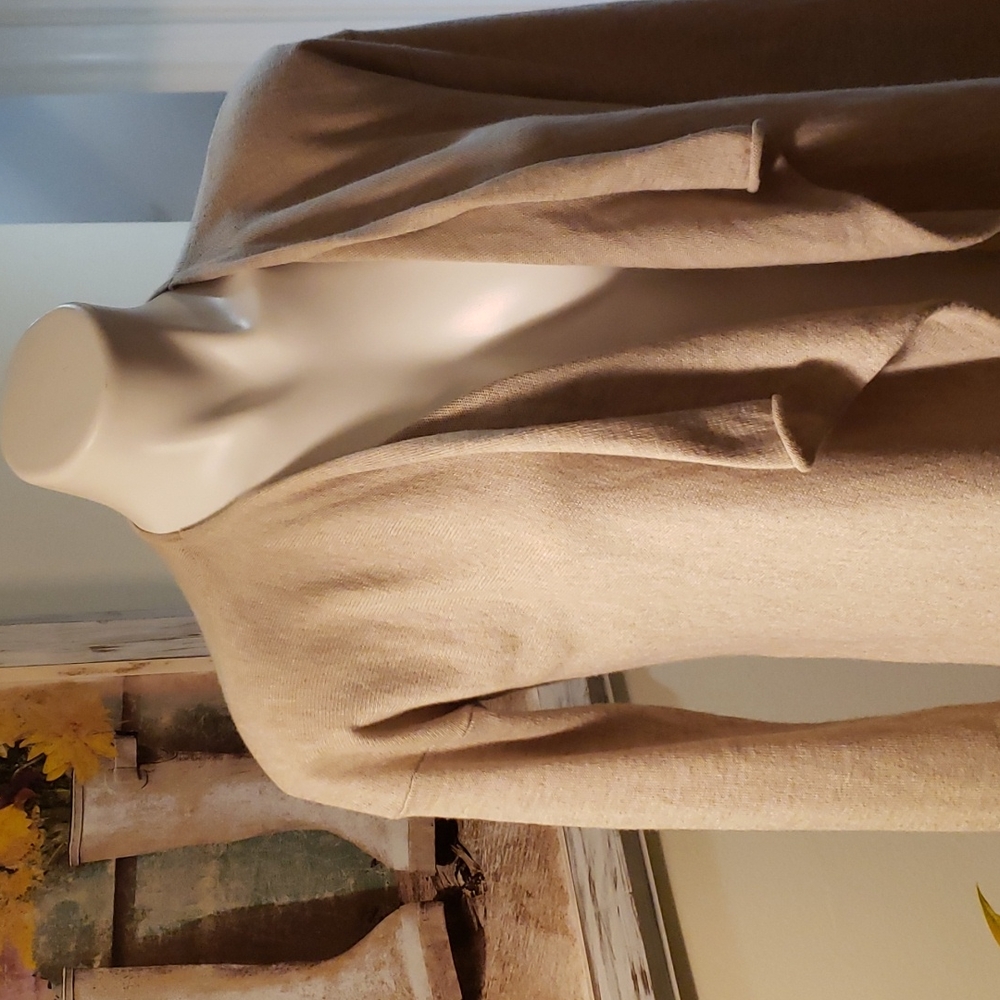 H&M Cardigan - Picture 2 of 5